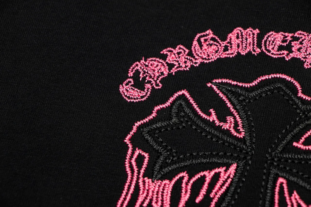 P150 Chrome Hearts Chrome Hearts Sanskrit Cross Embroidery Short Sleeve Size: SMLXL Color: Black White